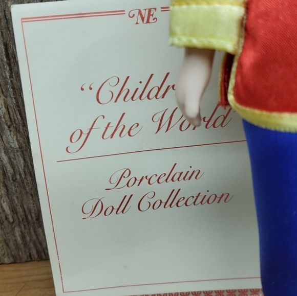Children Of The World Porcelain Doll Collection Mai-Ling China Chung Kuo NECS - Picture 3 of 6